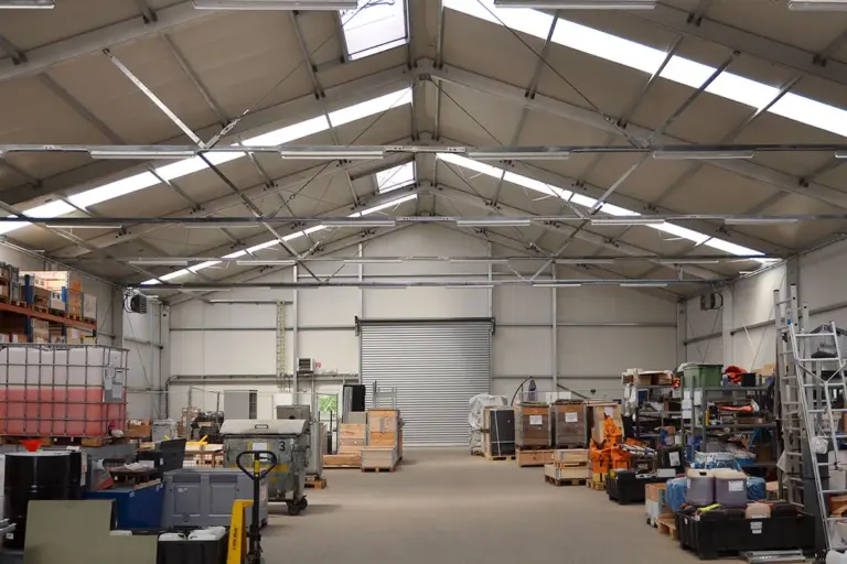 Innenansicht einer Fertighalle