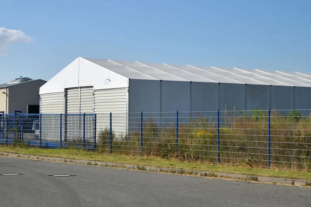 Industriezelt von Außen