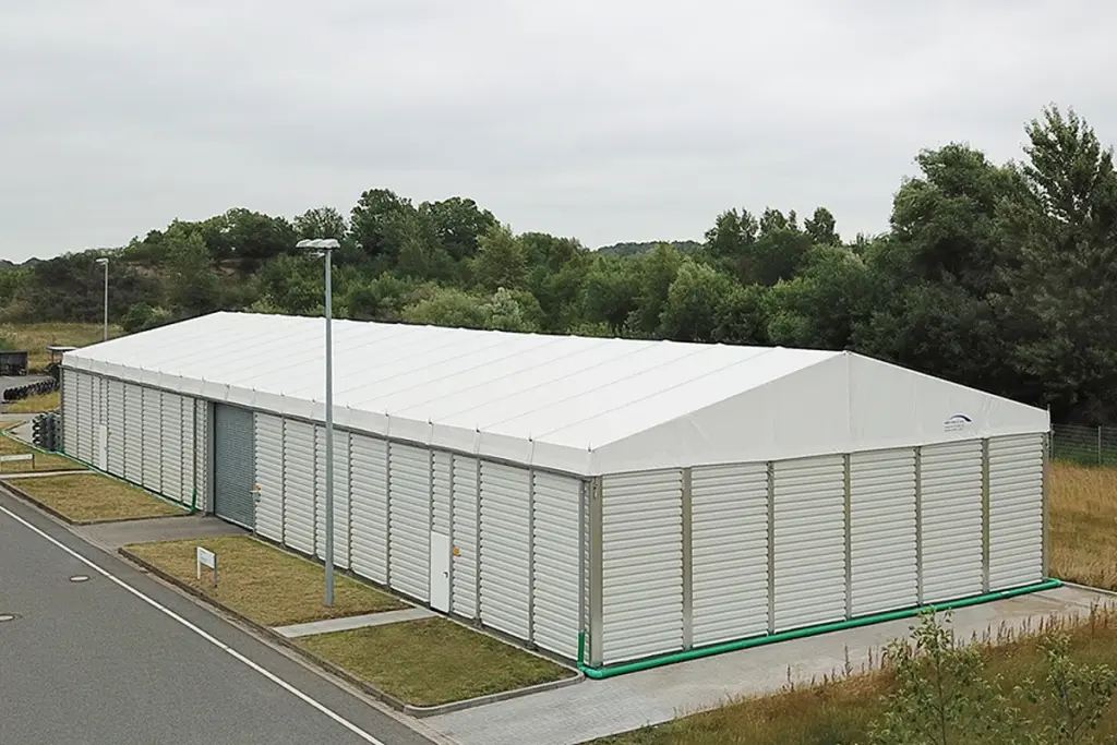 Lagerhalle 15 x 45 m