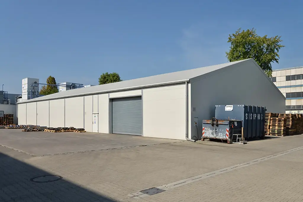 Isolierte Lagerhalle 20 x 40 m