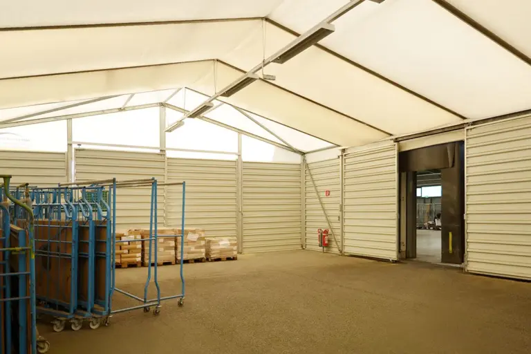 Mobile Halle von Innen