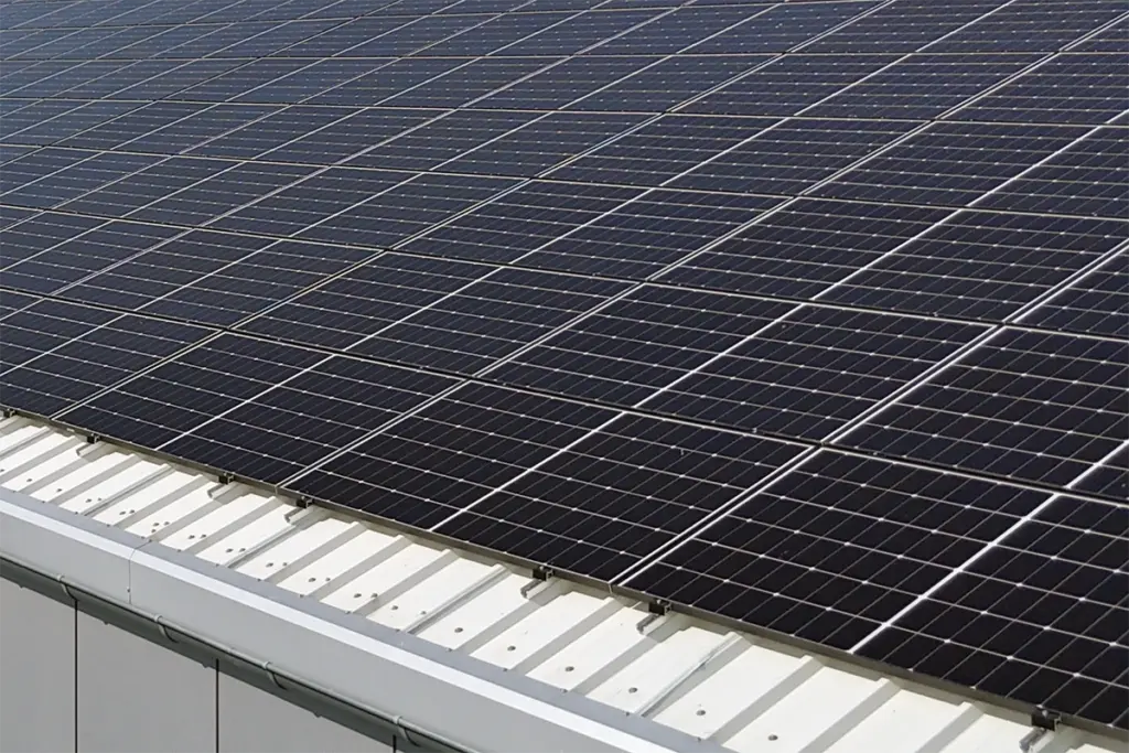 Photovoltaik auf Hallendach